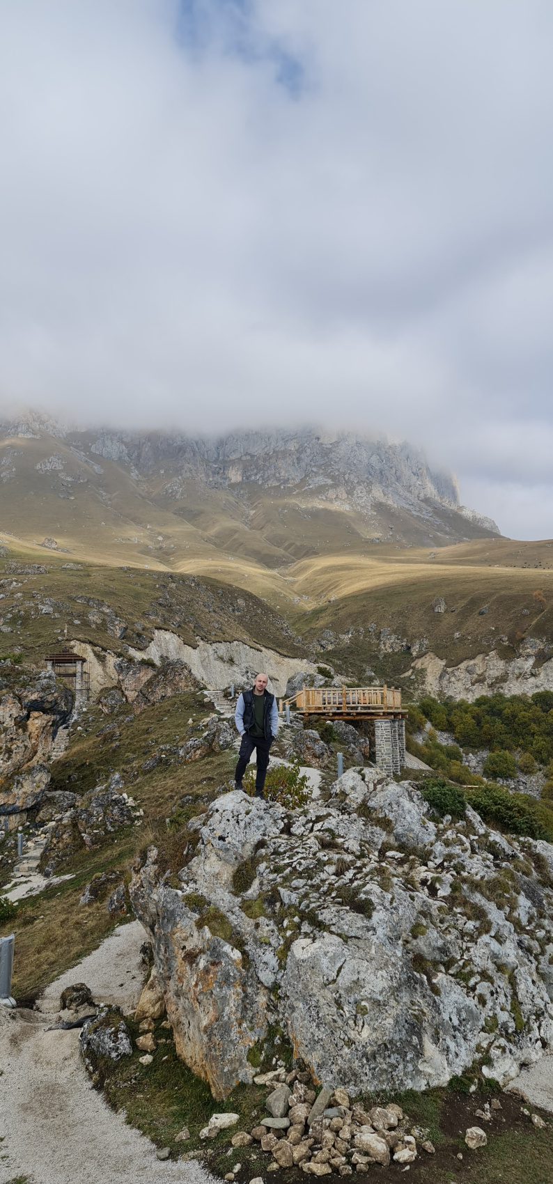 Ешь. Восхищайся. Люби. Путешествие по Кавказу. (151/230)