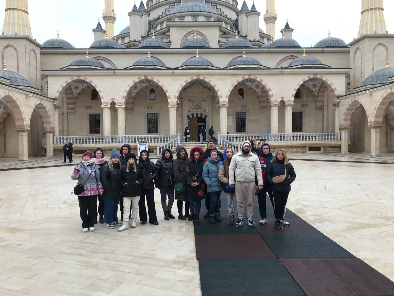 Ешь. Восхищайся. Люби. Путешествие по Кавказу. (71/230)