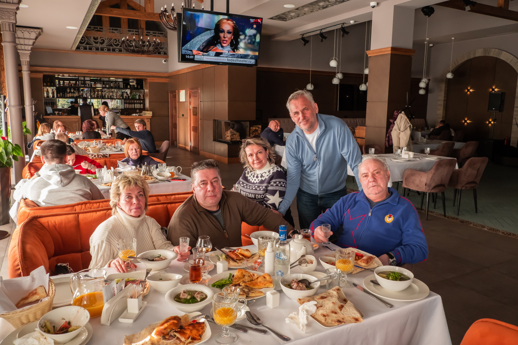 Ешь. Восхищайся. Люби. Путешествие по Кавказу. (15/230)