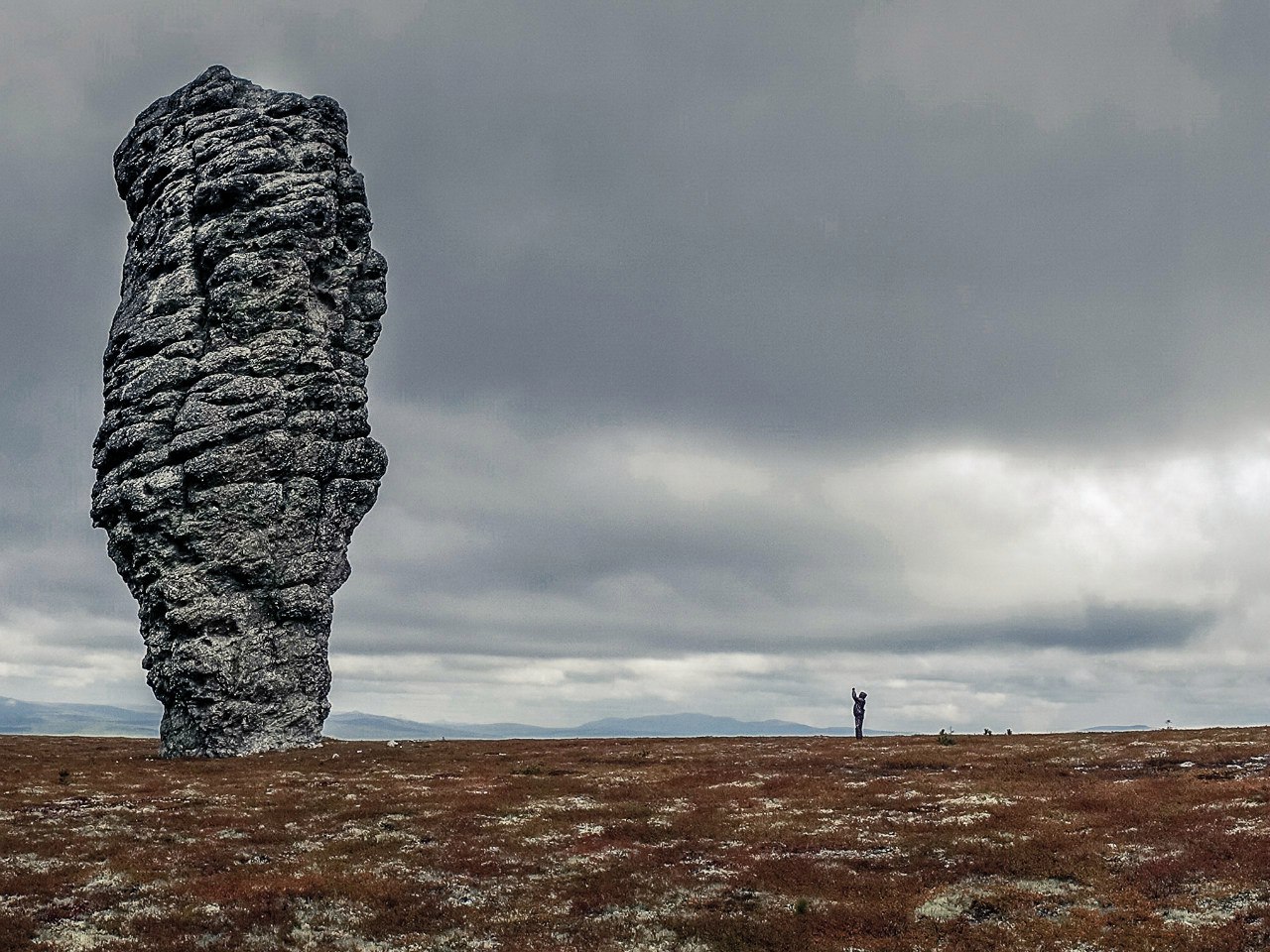 Комбинированный пеше-вертолётный тур на плато Маньпупунёр (21/50)