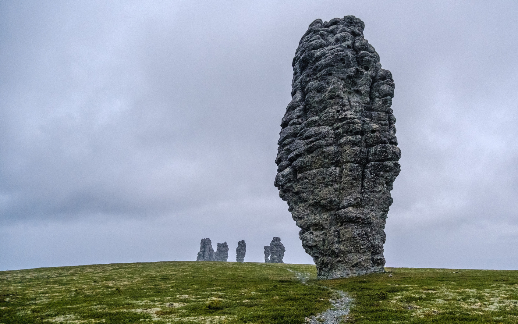 Комбинированный пеше-вертолётный тур на плато Маньпупунёр (24/50)