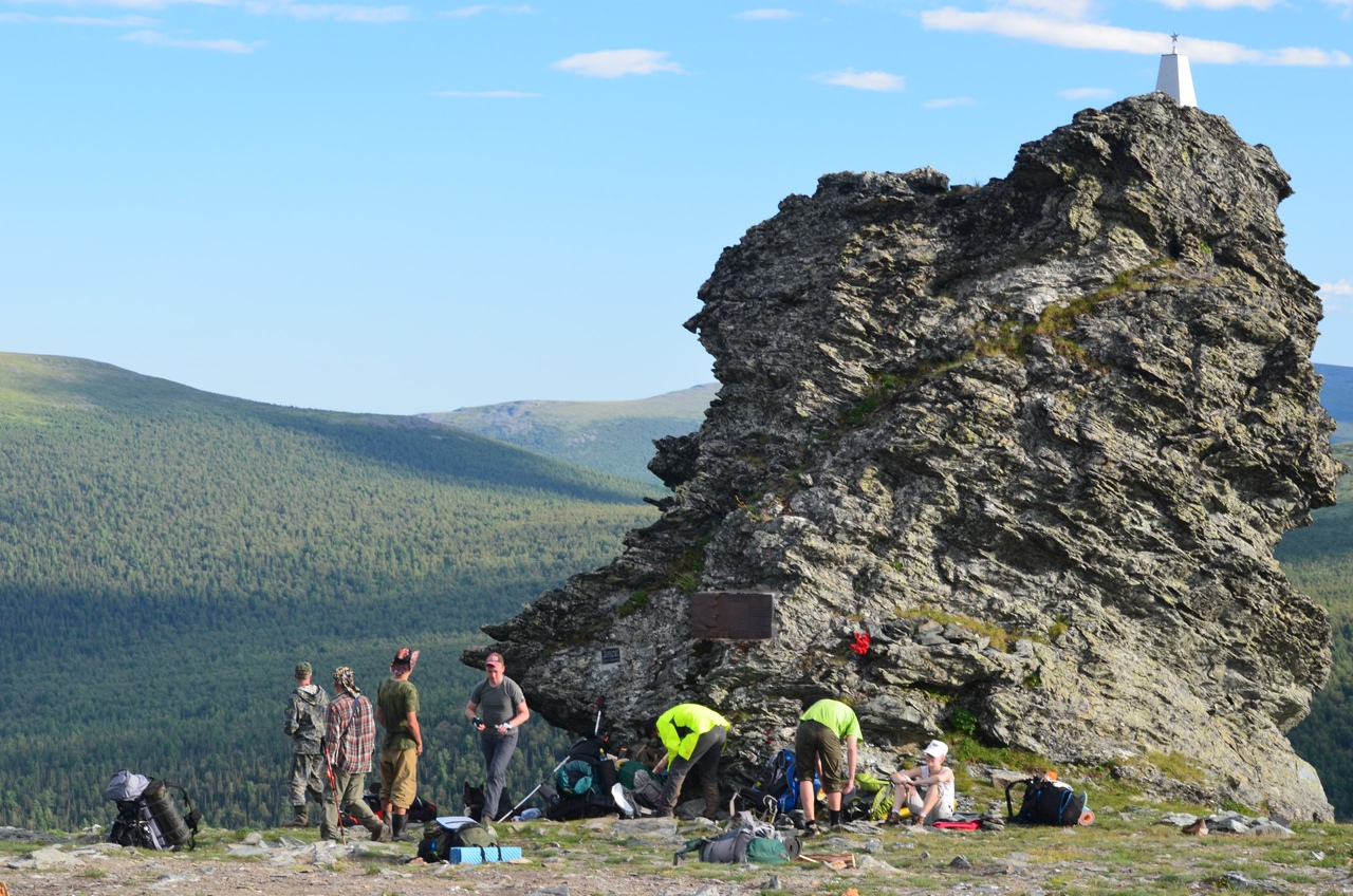 Комбинированный пеше-вертолётный тур на плато Маньпупунёр (12/50)