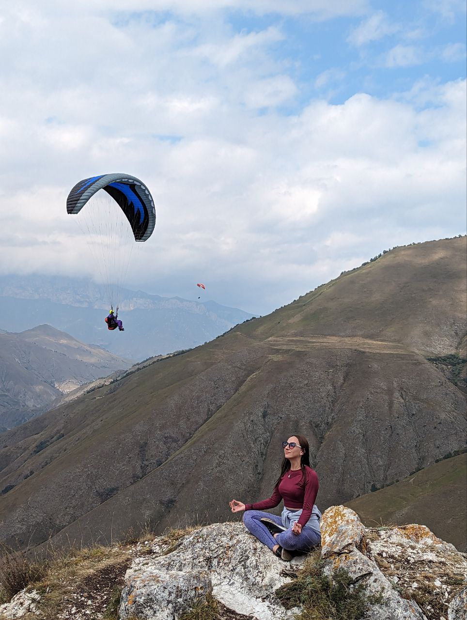 Чегемское ущелье. Парапланы (2/16)