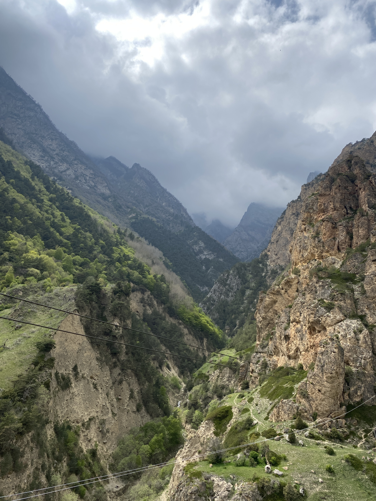 Чегемское ущелье. Парапланы (7/16)