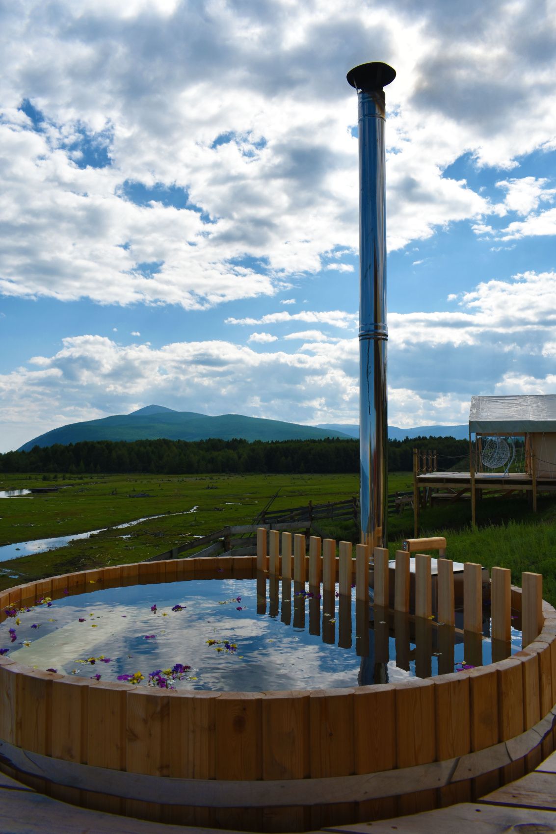 Северный Байкал. Яхты. Глэмпинг. Чивыркуй. (12/75)