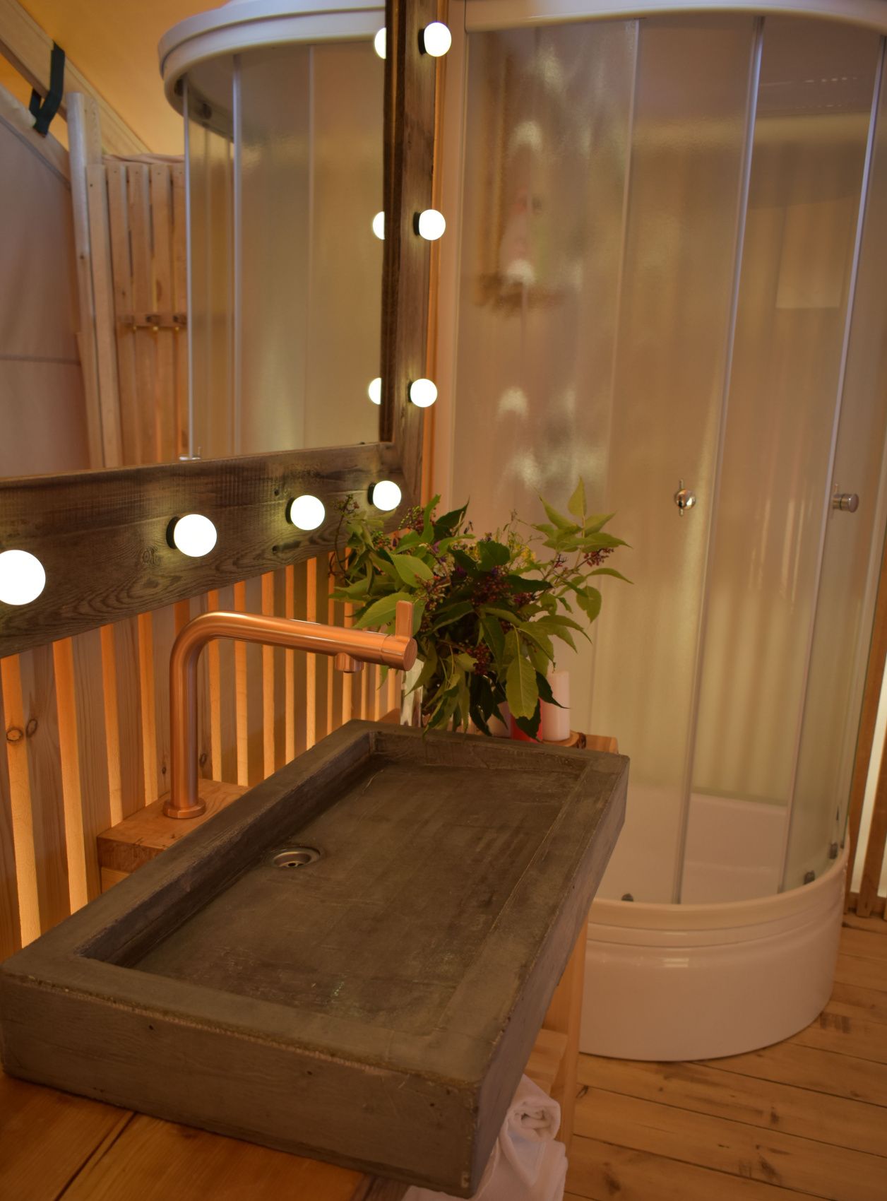 Северный Байкал. Яхты. Глэмпинг. Чивыркуй. (13/75)