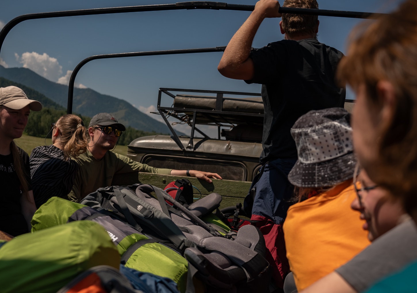 Пеший поход к Белухе с вьючными лошадьми (22/50)