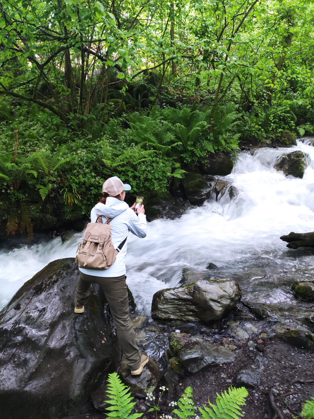 Йога-тур в Красной Поляне  Ешь, медитируй, люби  Все включено. (2/18)