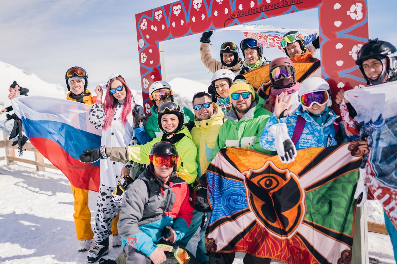 Tomorrowland Winter 2026 для компании от 6-10 человек (3/12)