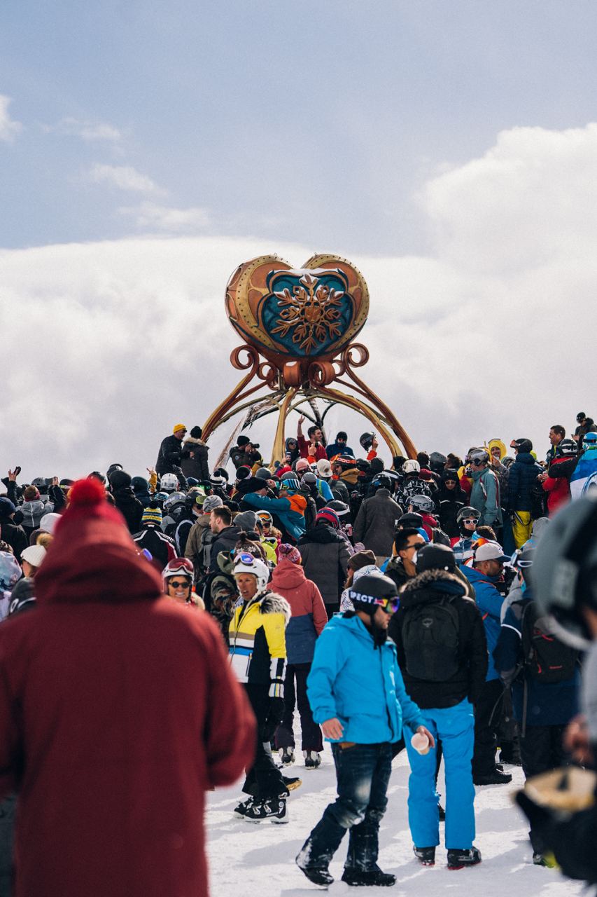 Tomorrowland Winter 2026 для компании от 6-10 человек (4/12)