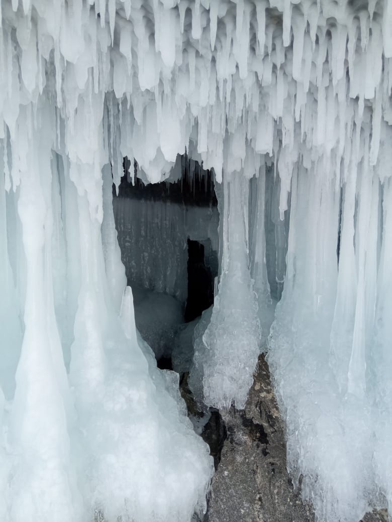 Зимние приключения на Байкале (13/21)