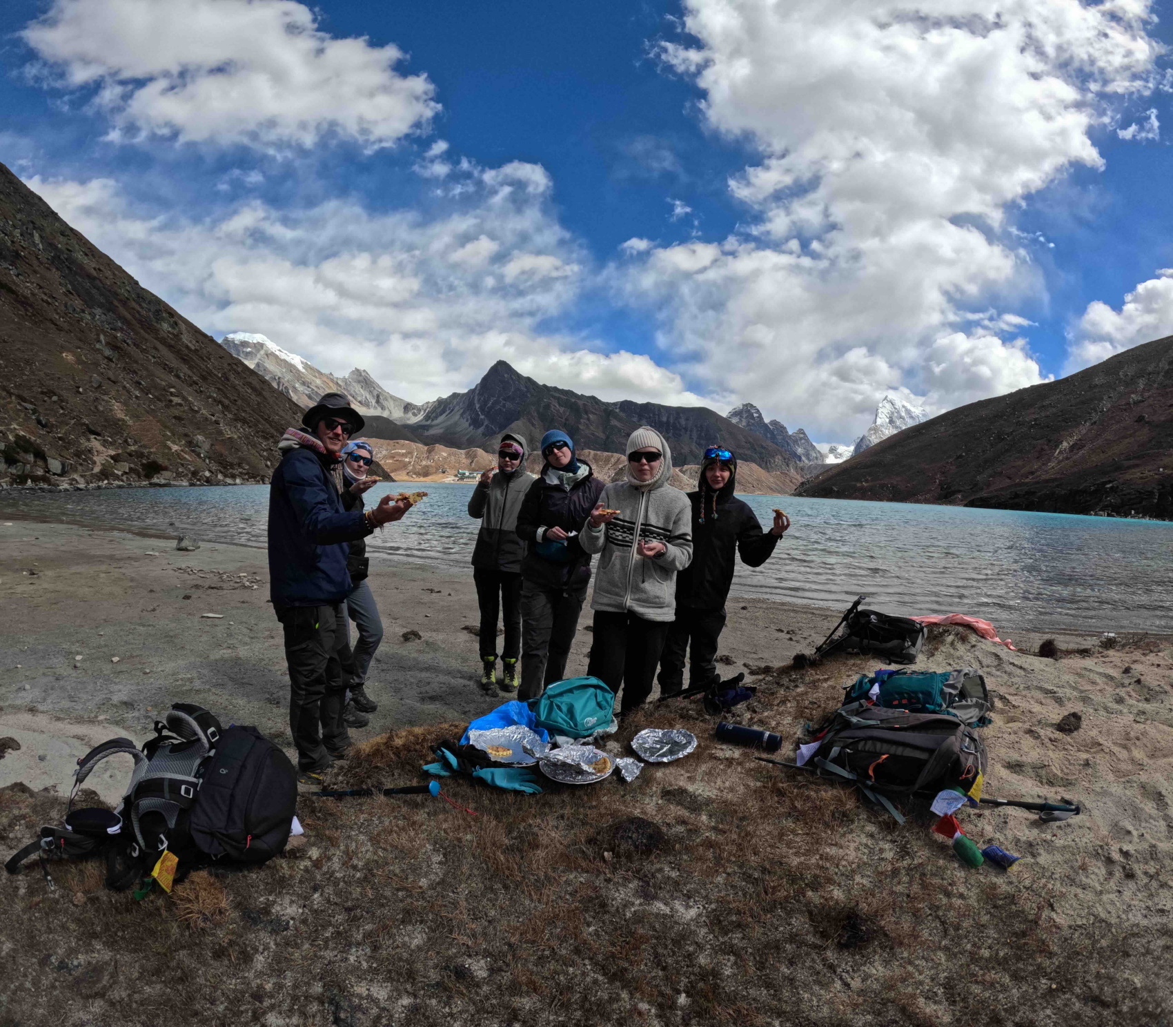 Гокьё трек + Мера пик. Перелеты на самолёте и ветролёте включены (12/74)