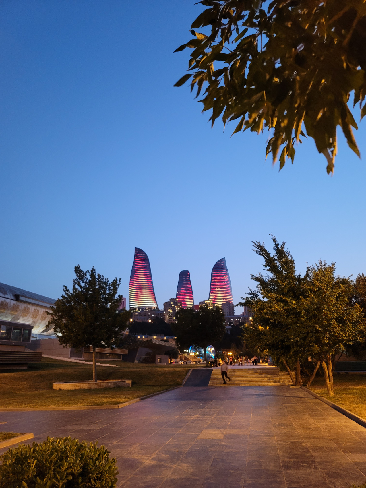 Салам, Баку! (6/81)