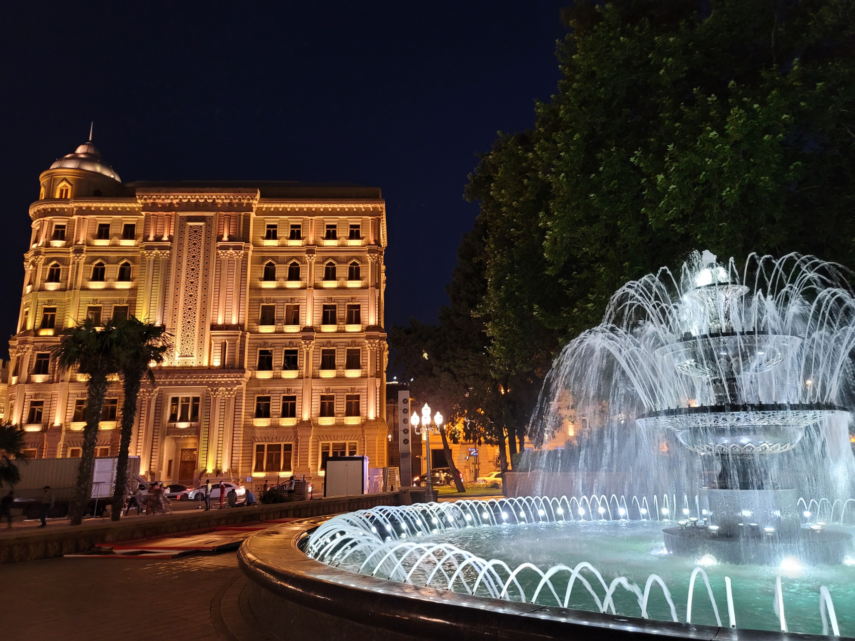 Салам, Баку! (8/81)