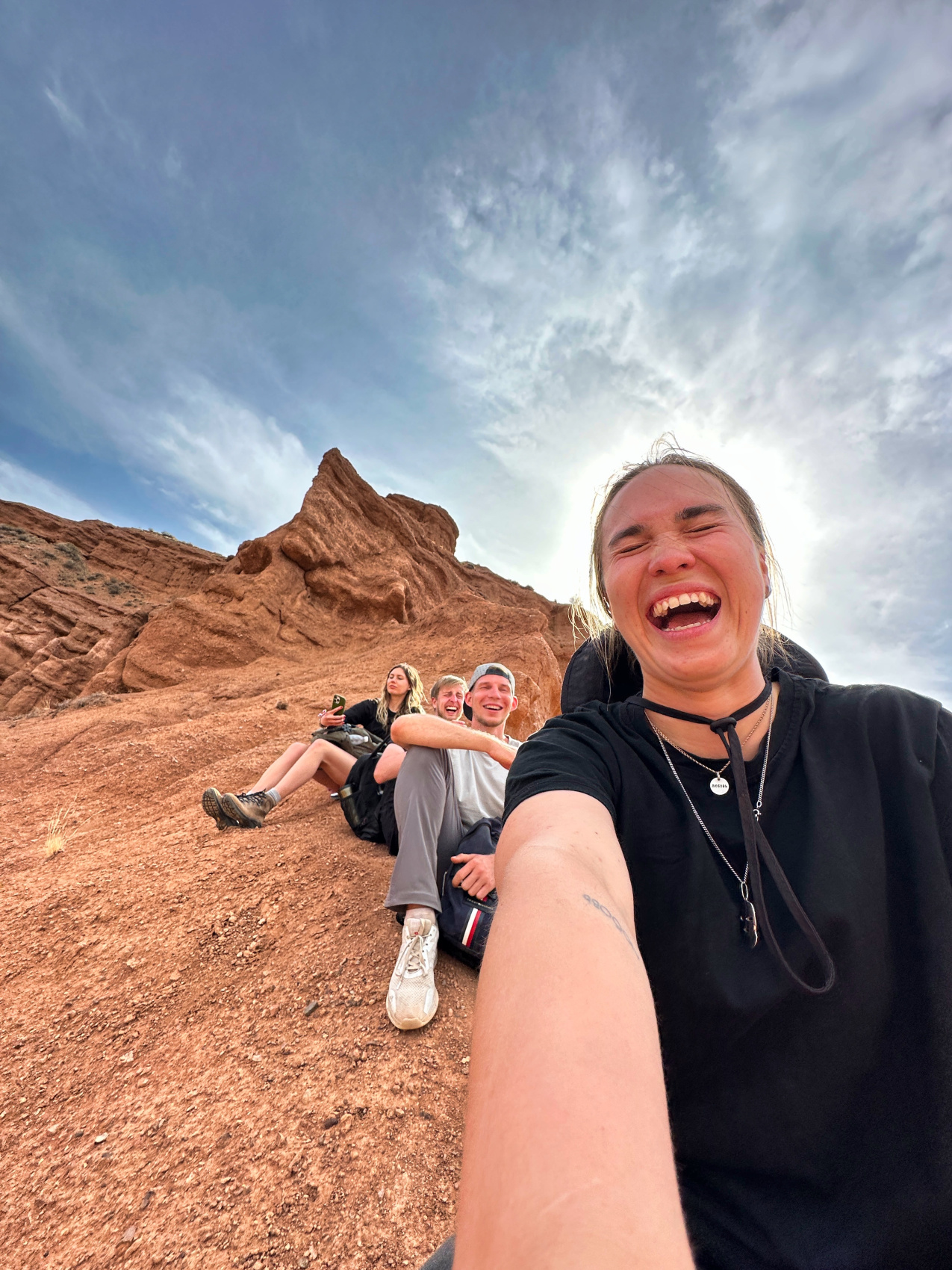 Киргизия на «All Inclusive»: небесные горы и озеро Иссык-Куль  (7/117)