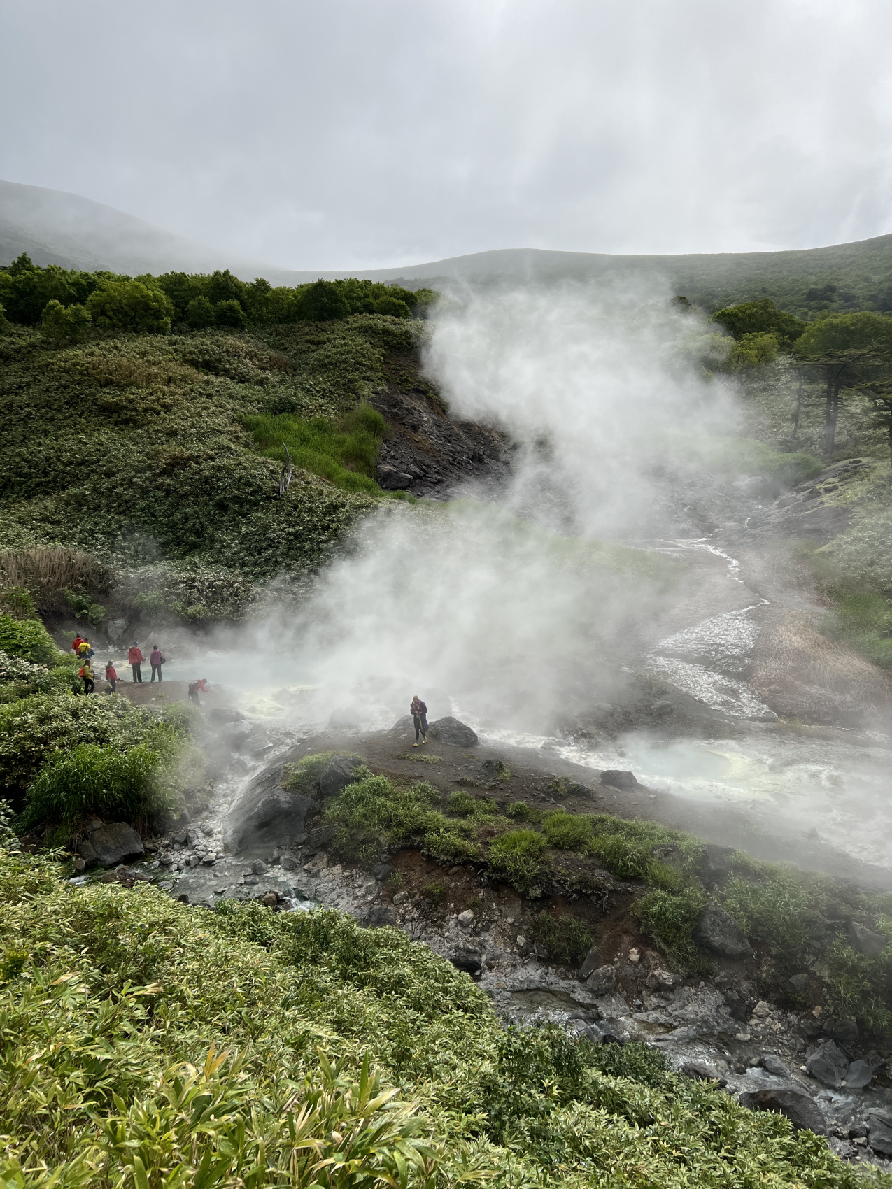 Сахалин и Южные Курилы: Итуруп, Кунашир. 3 острова за одно путешествие (10/79)
