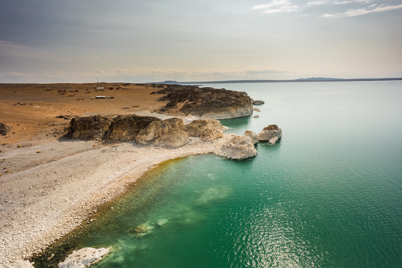 Большая Монголия. Горы, озера и пески (48/116)