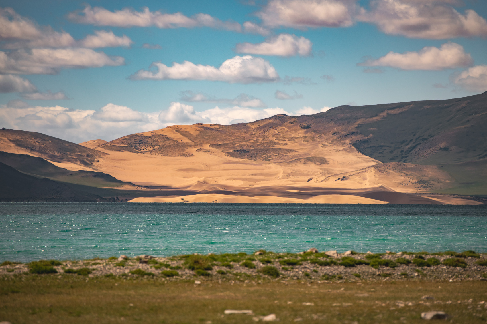 Большая Монголия. Горы, озера и пески (8/116)