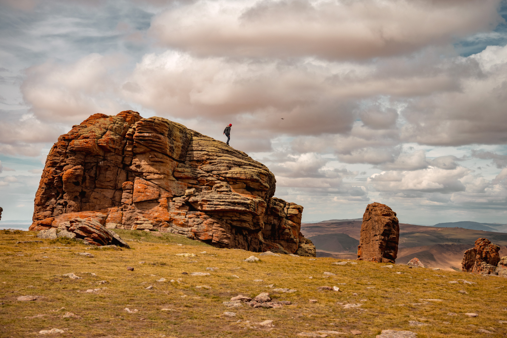 Большая Монголия. Горы, озера и пески (18/116)
