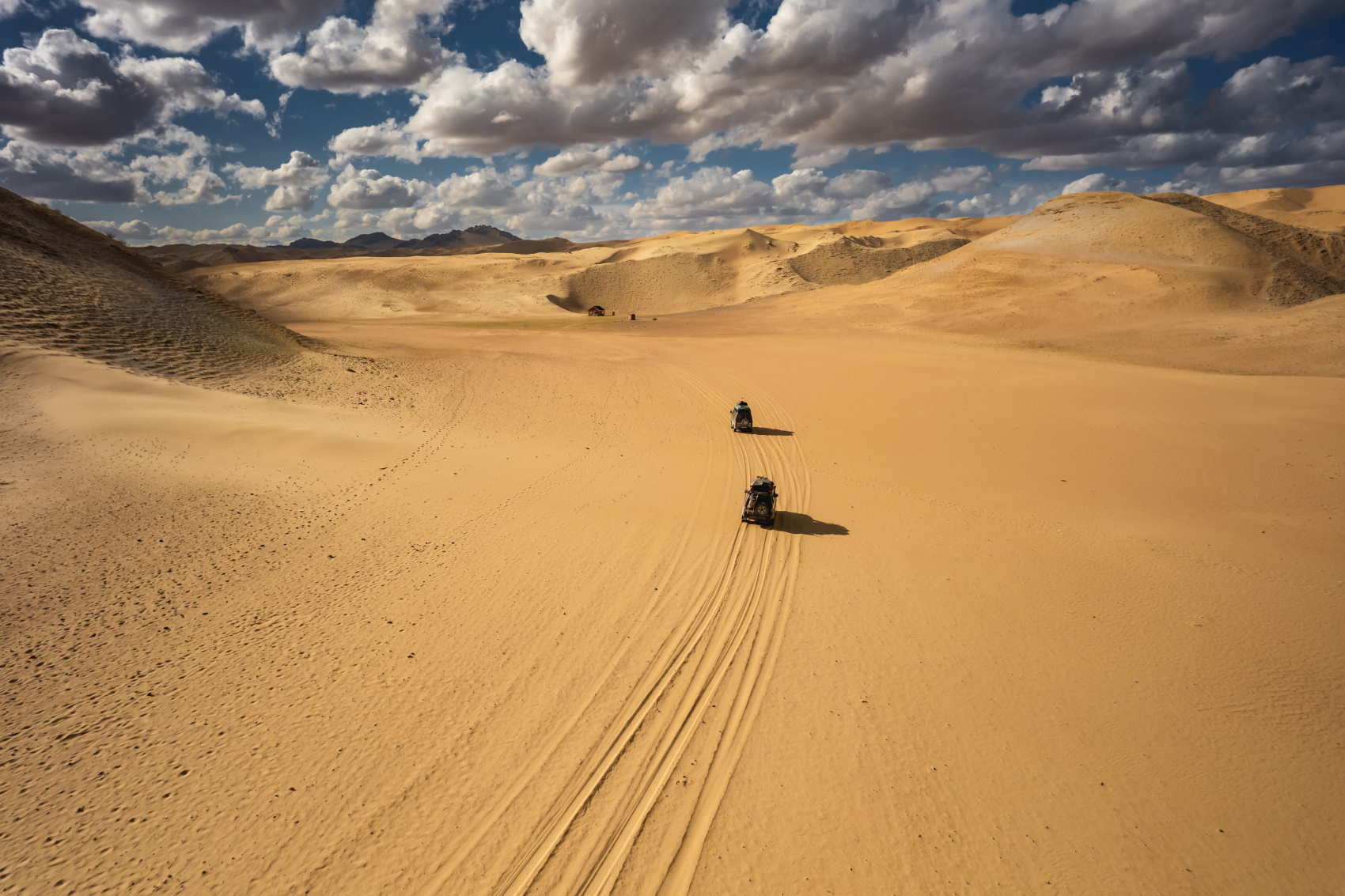 Большая Монголия. Горы, озера и пески (51/116)