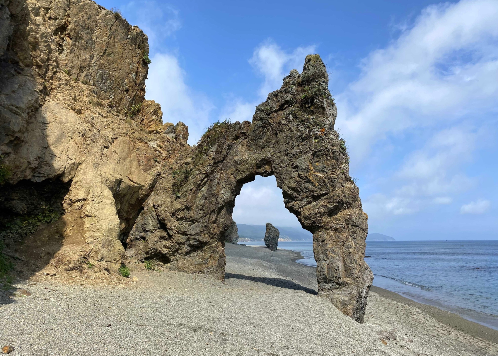  Мыс Великан с ночевкой на берегу Охотского моря (индивидуально или для готовых групп)  (3/12)