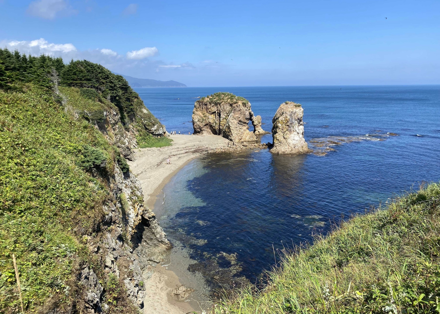  Мыс Великан с ночевкой на берегу Охотского моря (индивидуально или для готовых групп)  (1/12)