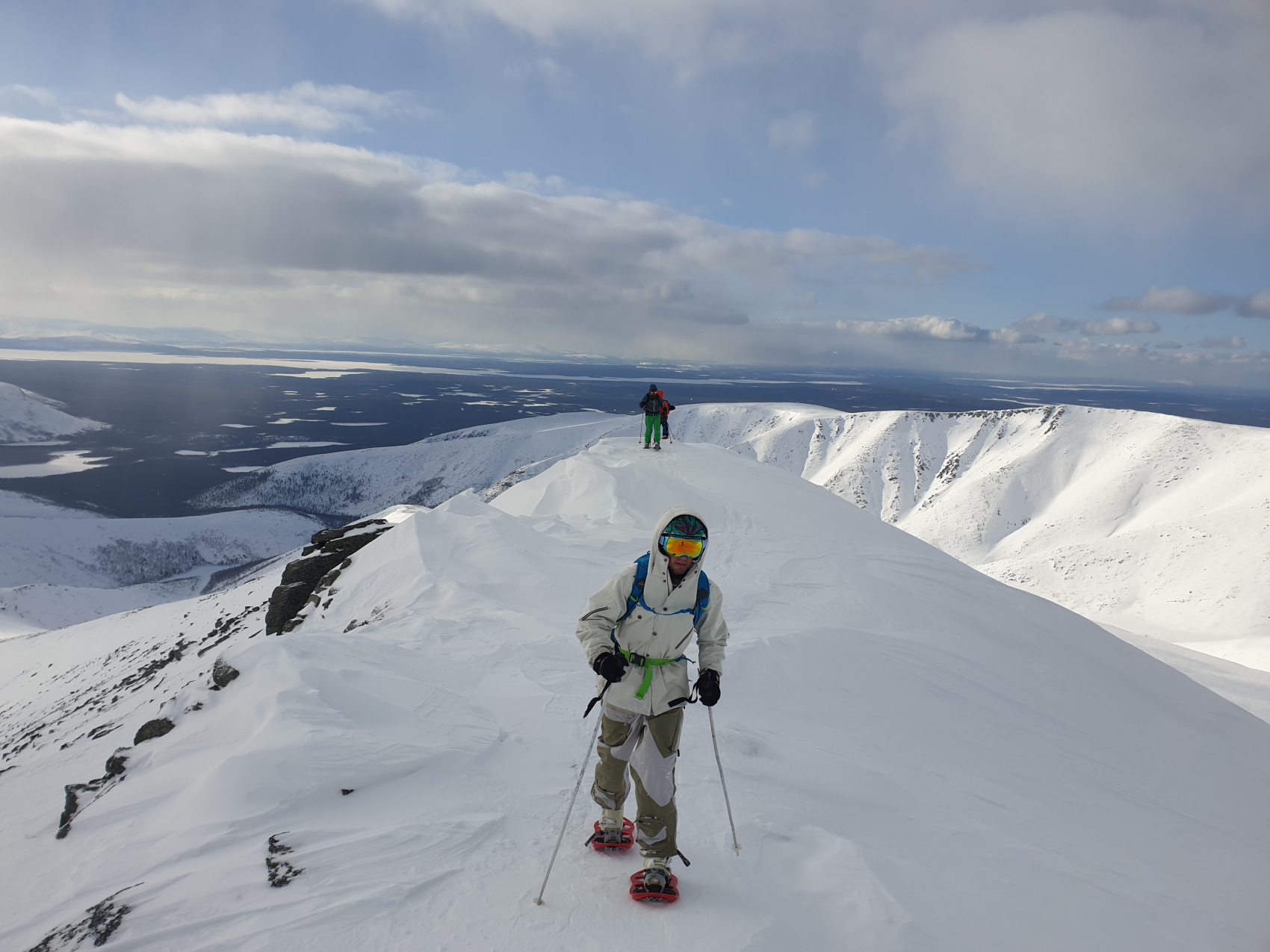 Лайтовый фрирайд и скитур в сердце Хибин со снегоходной заброской (7/26)