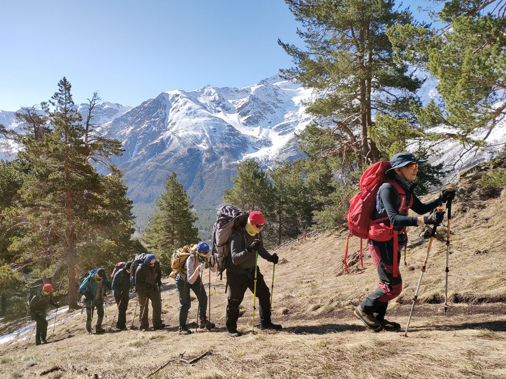 Восхождение на Эльбрус с юга с палатками