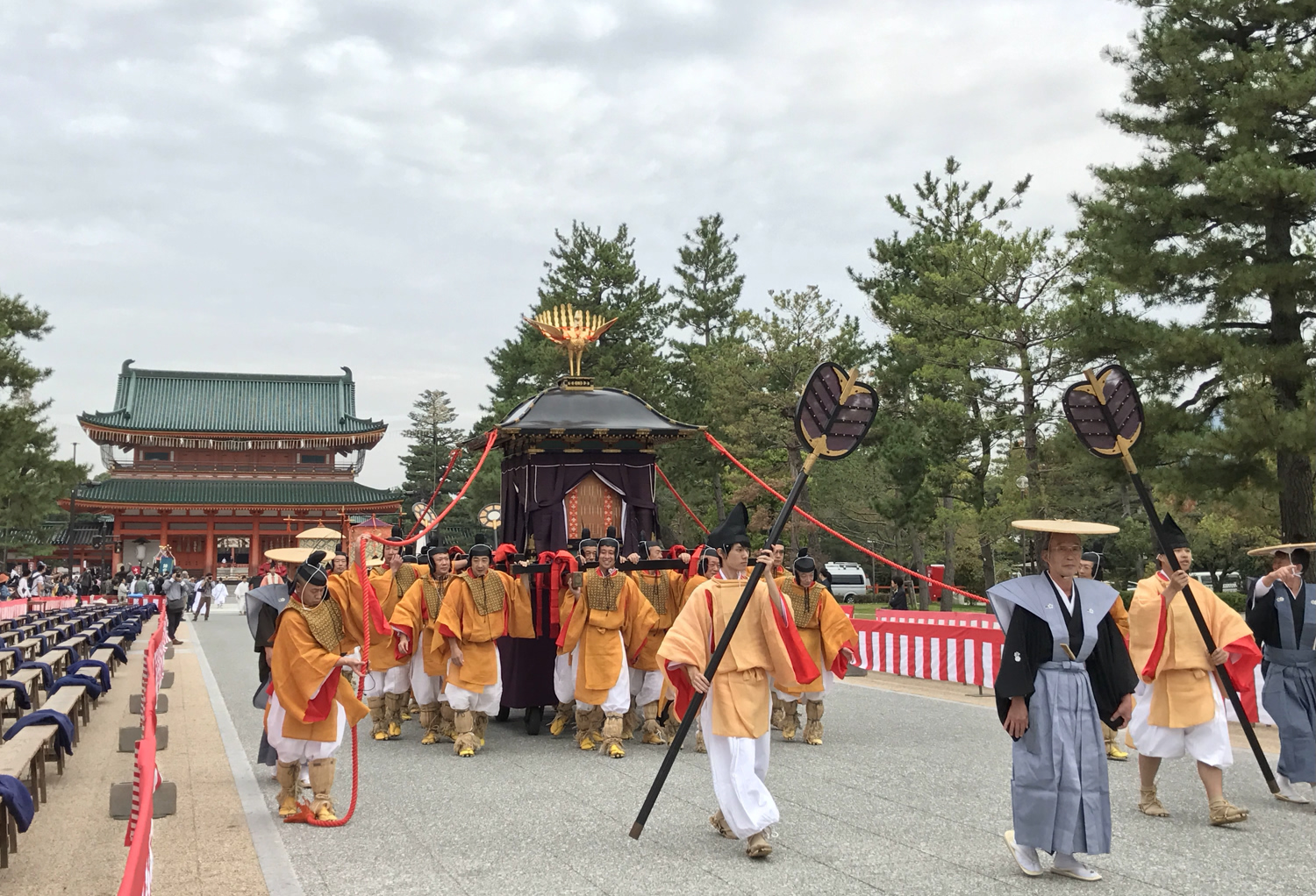 Люди и традиции (9/70)