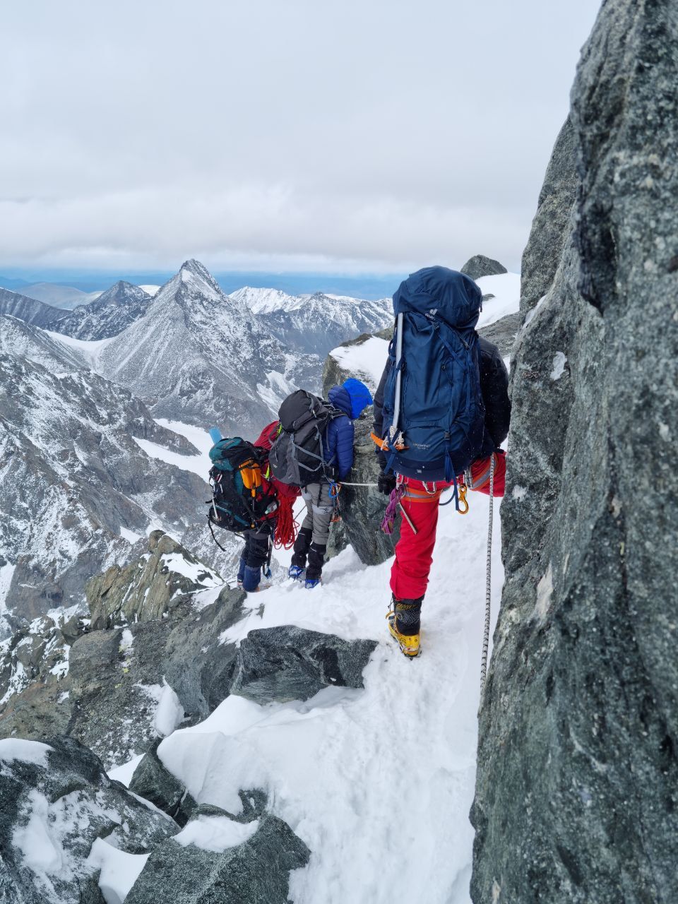 Восхождение на Белуху по гребню Делоне (6/14)