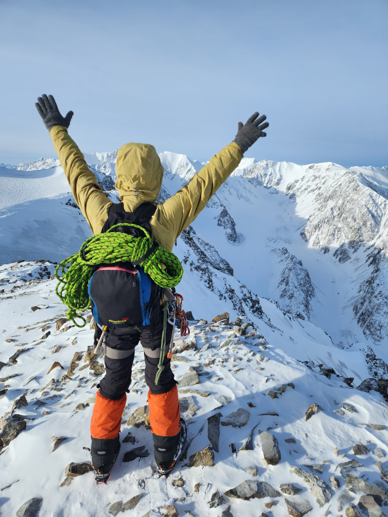 Новый год в горах Алтая: основы альпинизма в ущелье Актру (18/64)