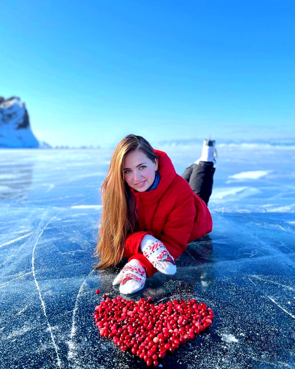 Путешествие по льду Байкала 