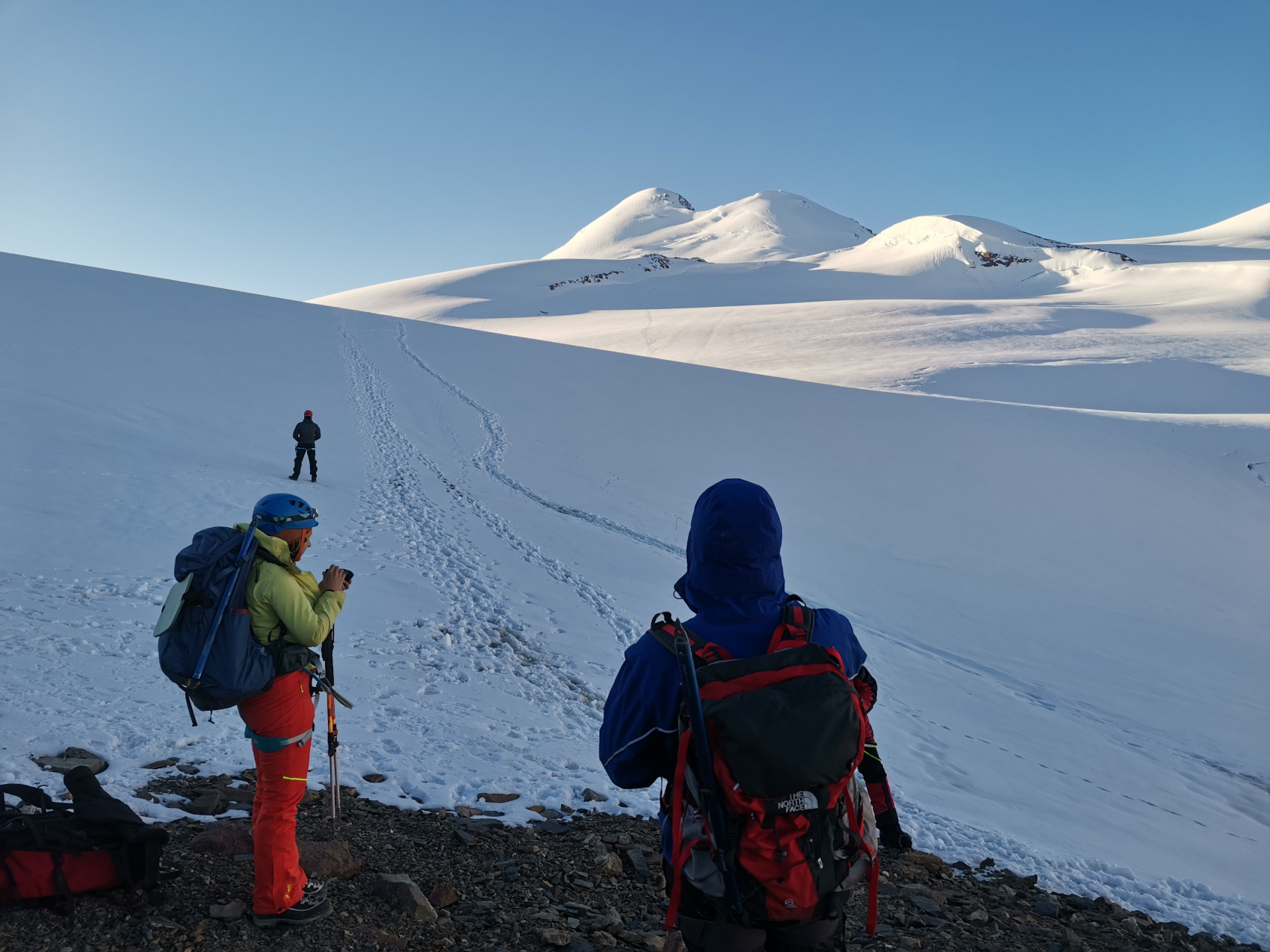 Восхождение на Казбек с севера: полностью автономный маршрут (9/43)
