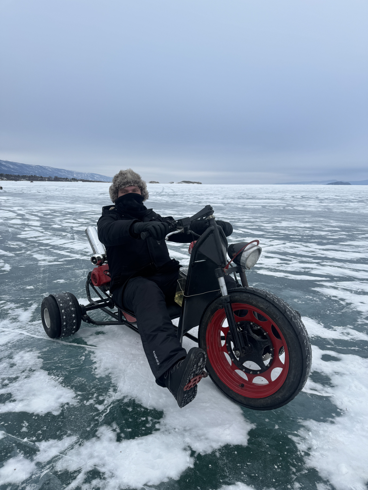 Ледовое сафари на Байкале! (8/21)