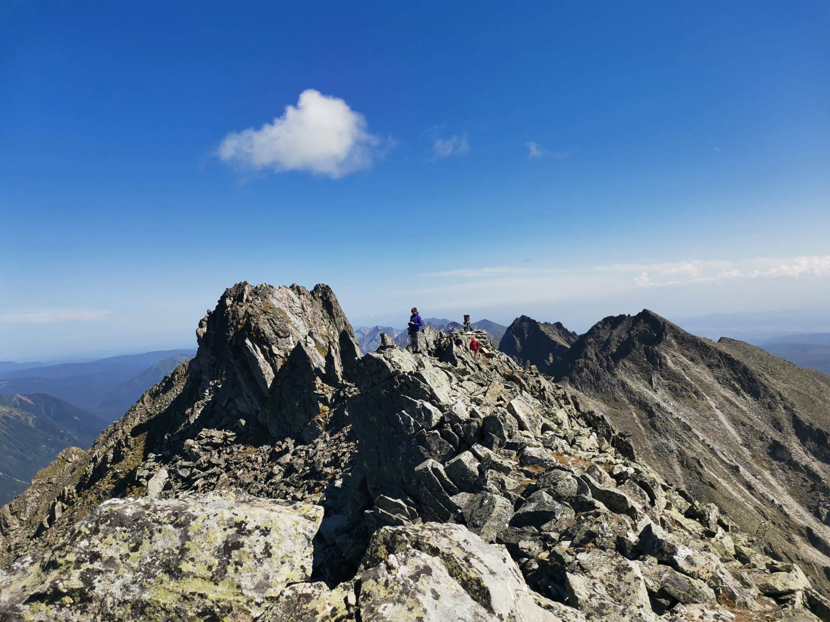 Горный лагерь в Восточных Саянах + Байкал.   (24/49)