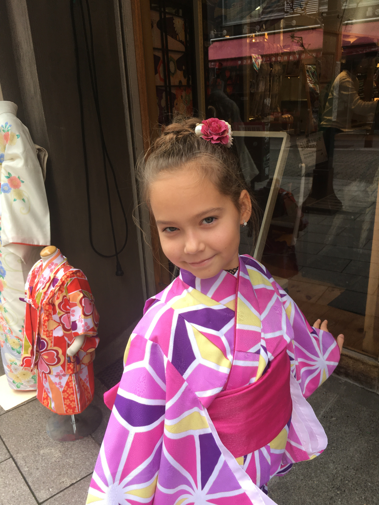 Япония в цветах сакуры и гора Фудзи