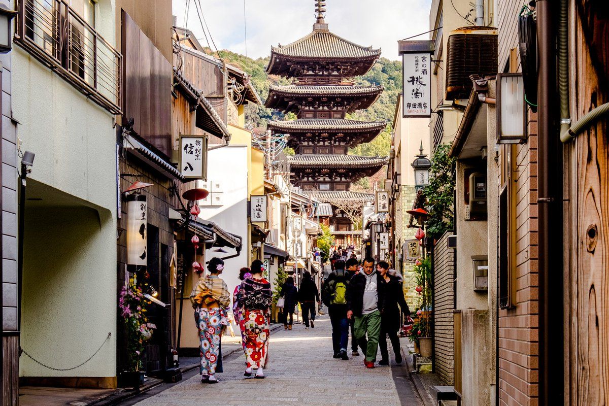 Япония. Красные клены (2/48)