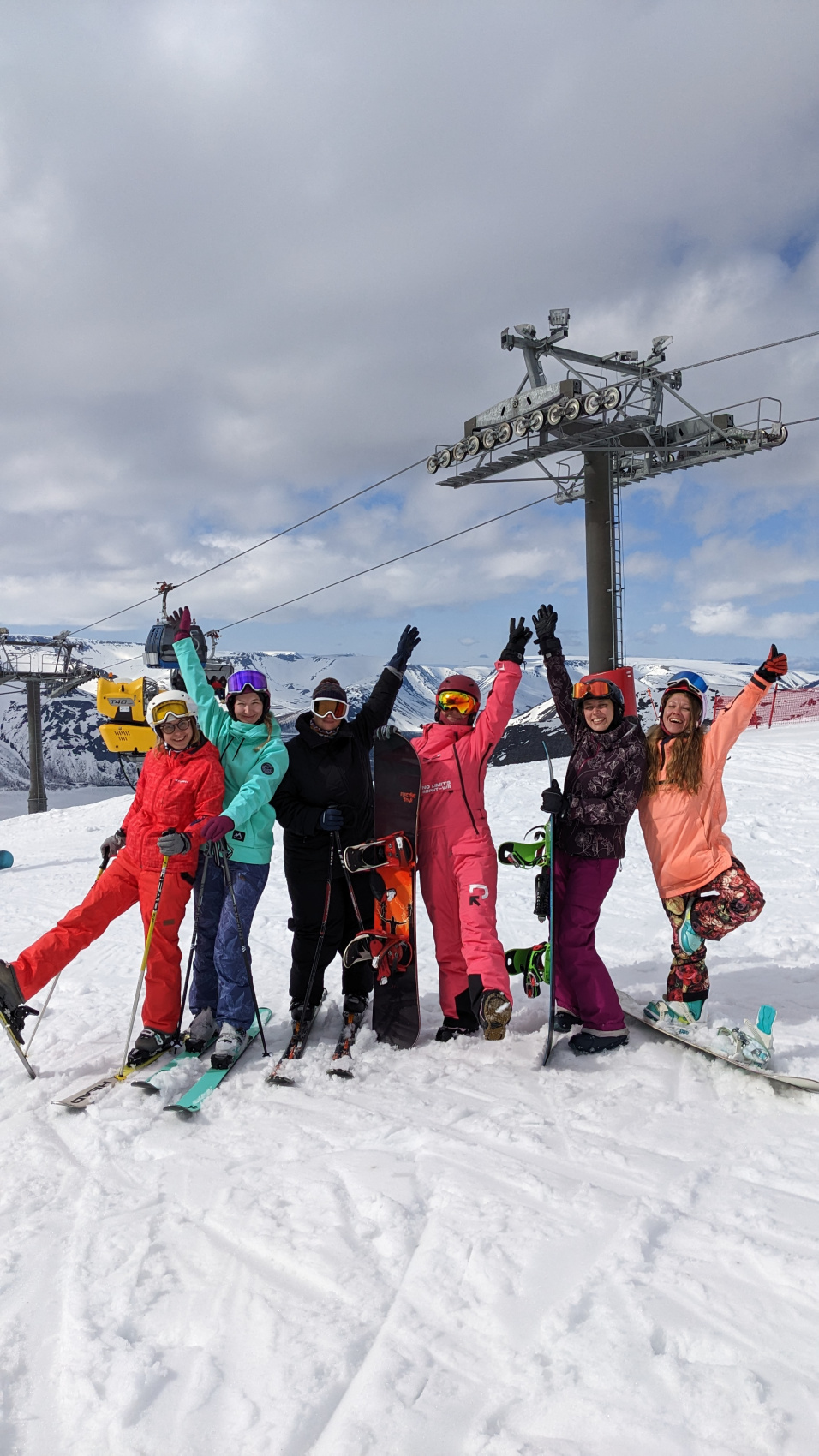 Увлекательное закрытие сезона в Кировске, Горы & Йога-Растяжка (5/7)