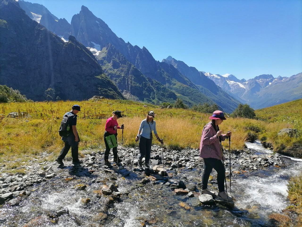 Красоты Домбая. Лучшие трекинги налегке (34/67)