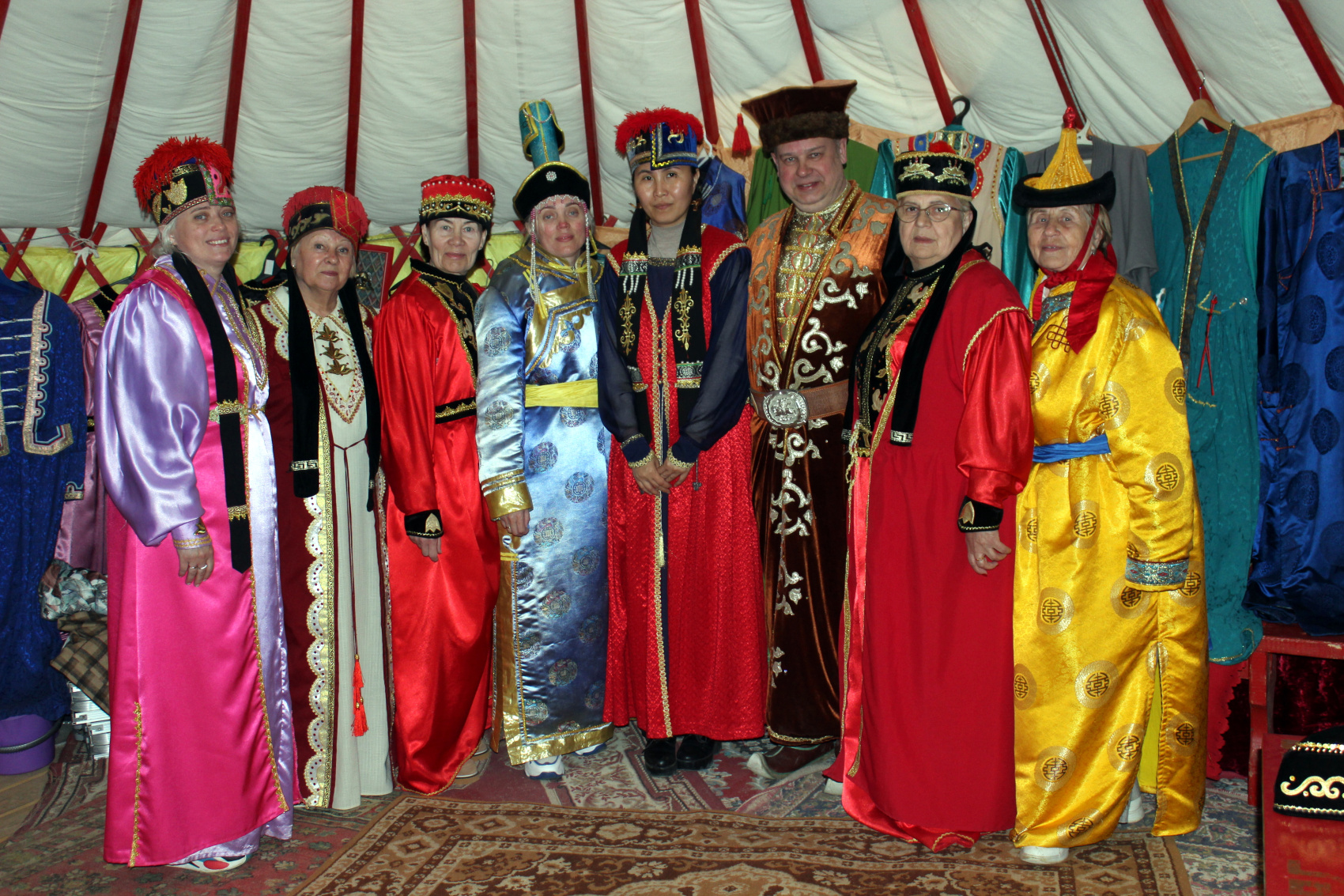 Калмыкия в пору цветения тюльпанов +  Волгоград (10/77)