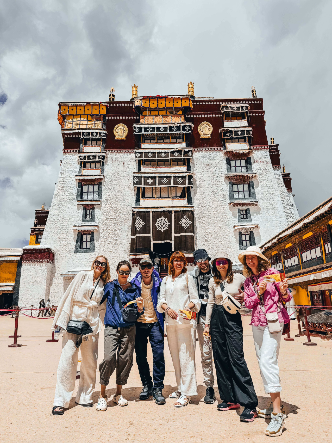 Тибет. Лхаса-Кайлаш. Тур с корой вокруг Кайлаша. Гид буддолог. Отели 4-5. (7/135)