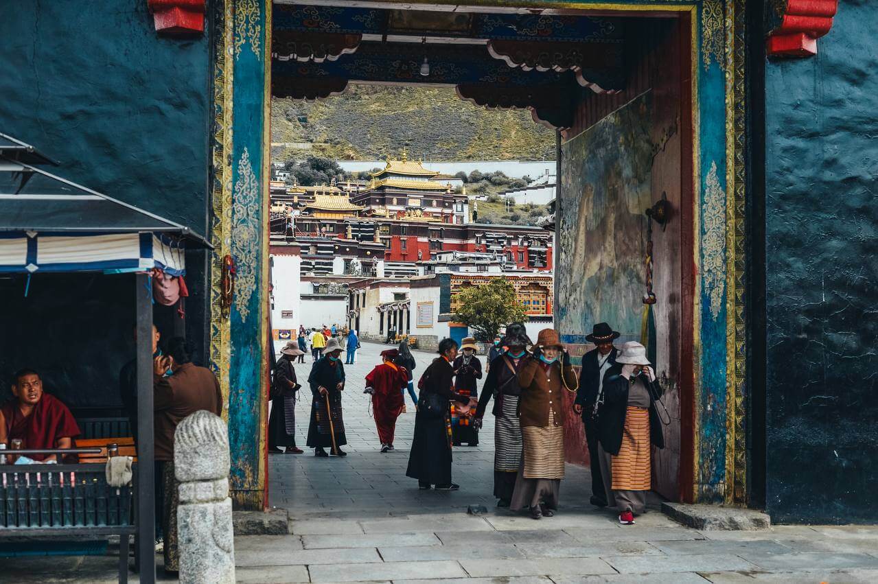 Тибет. Лхаса-Кайлаш. Тур с корой вокруг Кайлаша. Гид буддолог. Отели 4-5. (69/135)