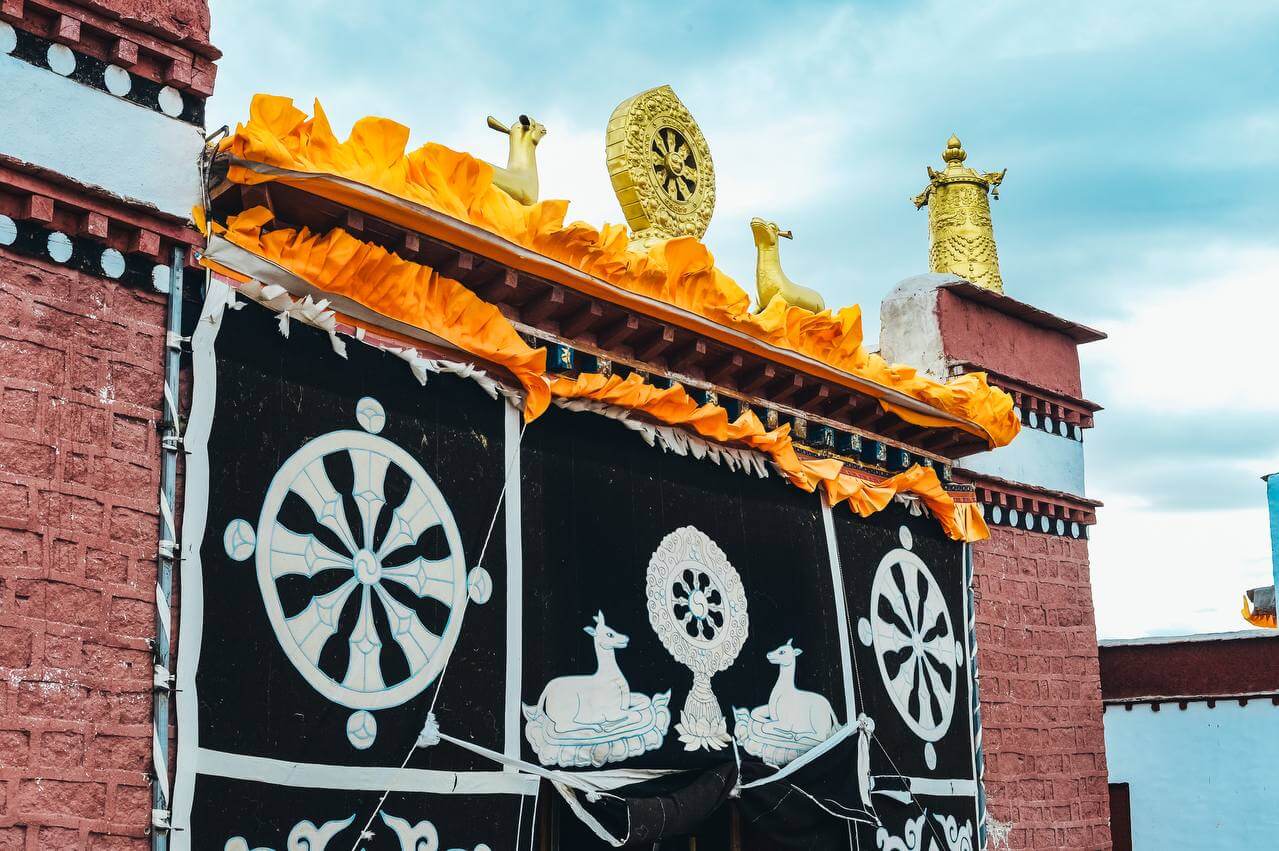 Тибет. Лхаса-Кайлаш. Тур с корой вокруг Кайлаша. Гид буддолог. Отели 4-5. (71/135)