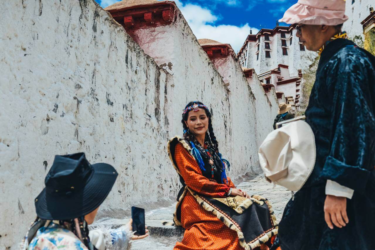 Тибет. Лхаса-Кайлаш. Тур с корой вокруг Кайлаша. Гид буддолог. Отели 4-5. (54/135)