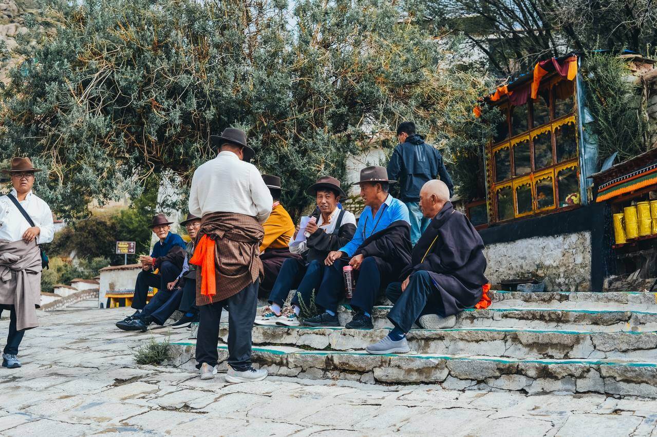 Тибет. Лхаса-Кайлаш. Тур с корой вокруг Кайлаша. Гид буддолог. Отели 4-5. (50/135)