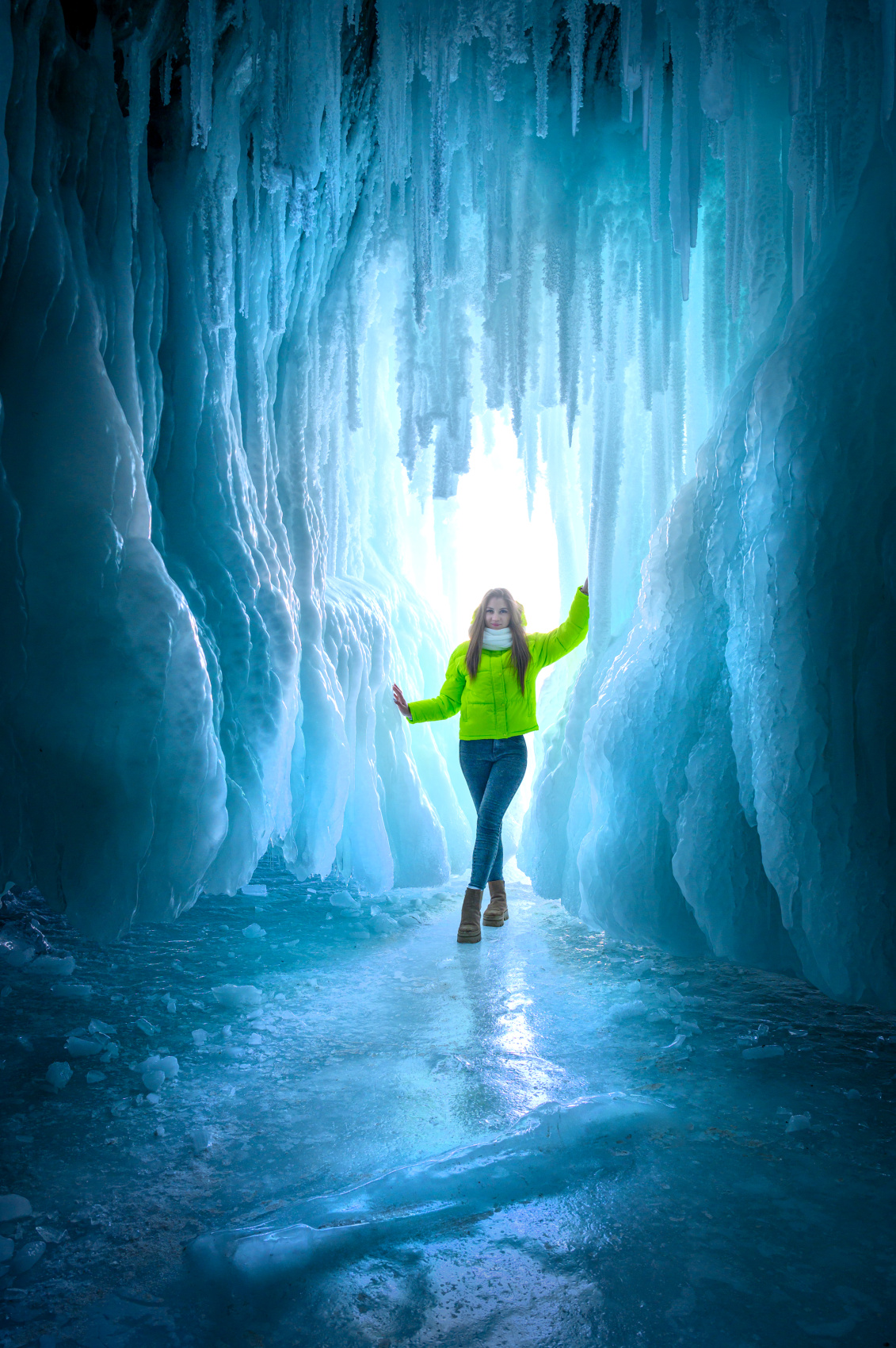 Зимняя сказка Байкала: от Листвянки до Ольхона на хивусе (10/24)