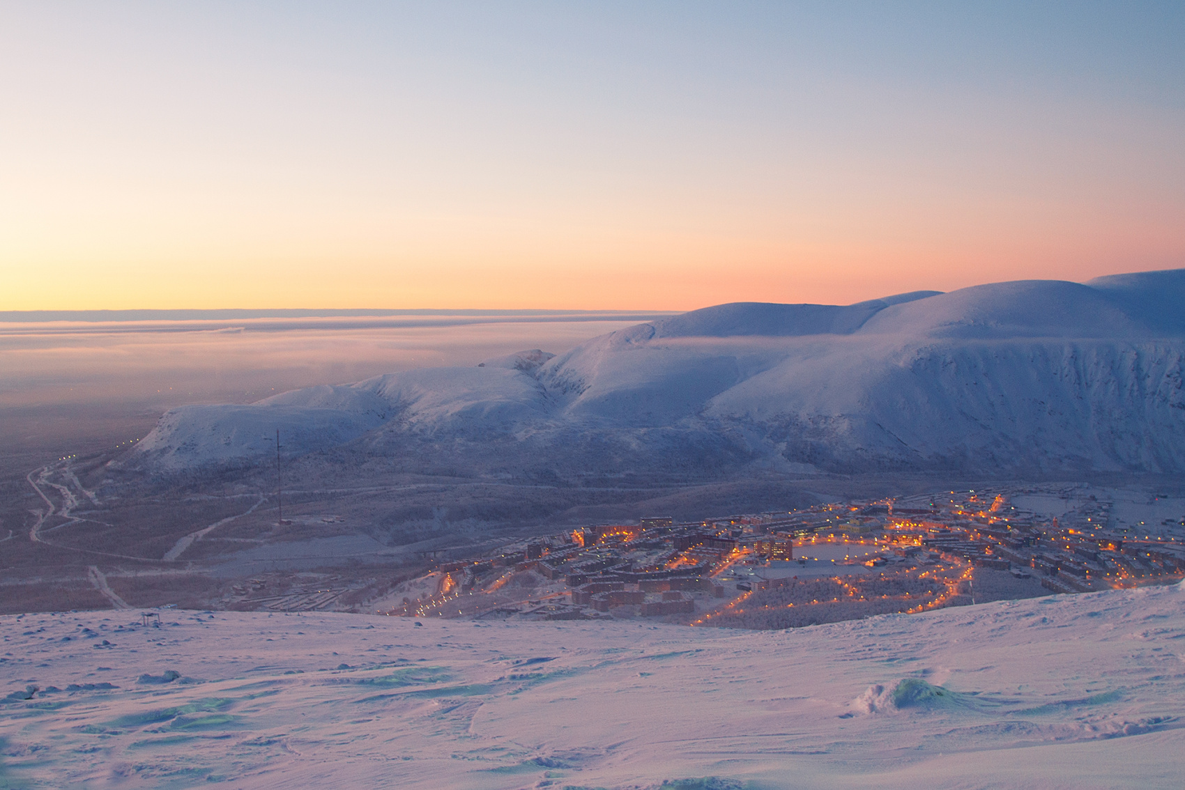 Сияние, океан и горы (3/24)