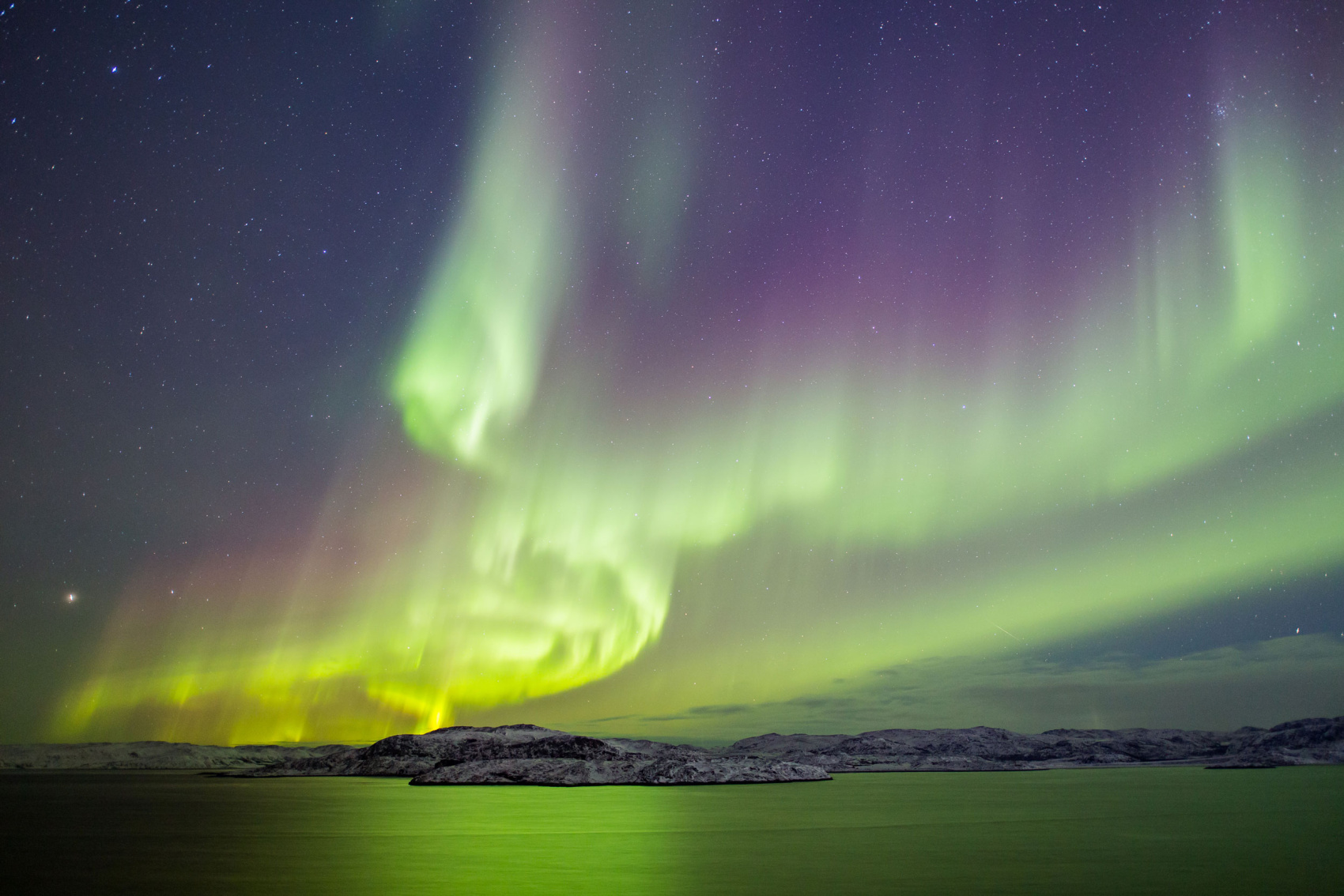 Сияние, океан и горы (15/24)