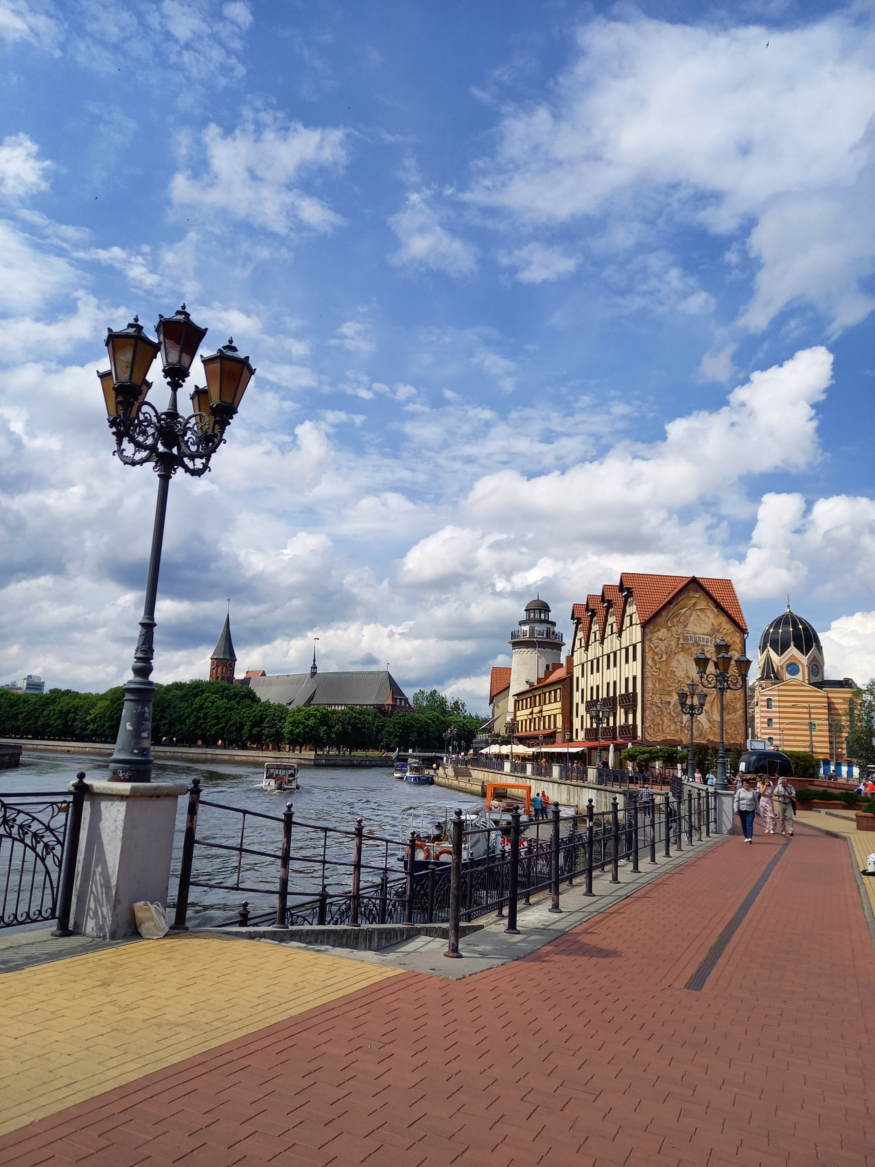 Летние каникулы в Калининграде (3/66)