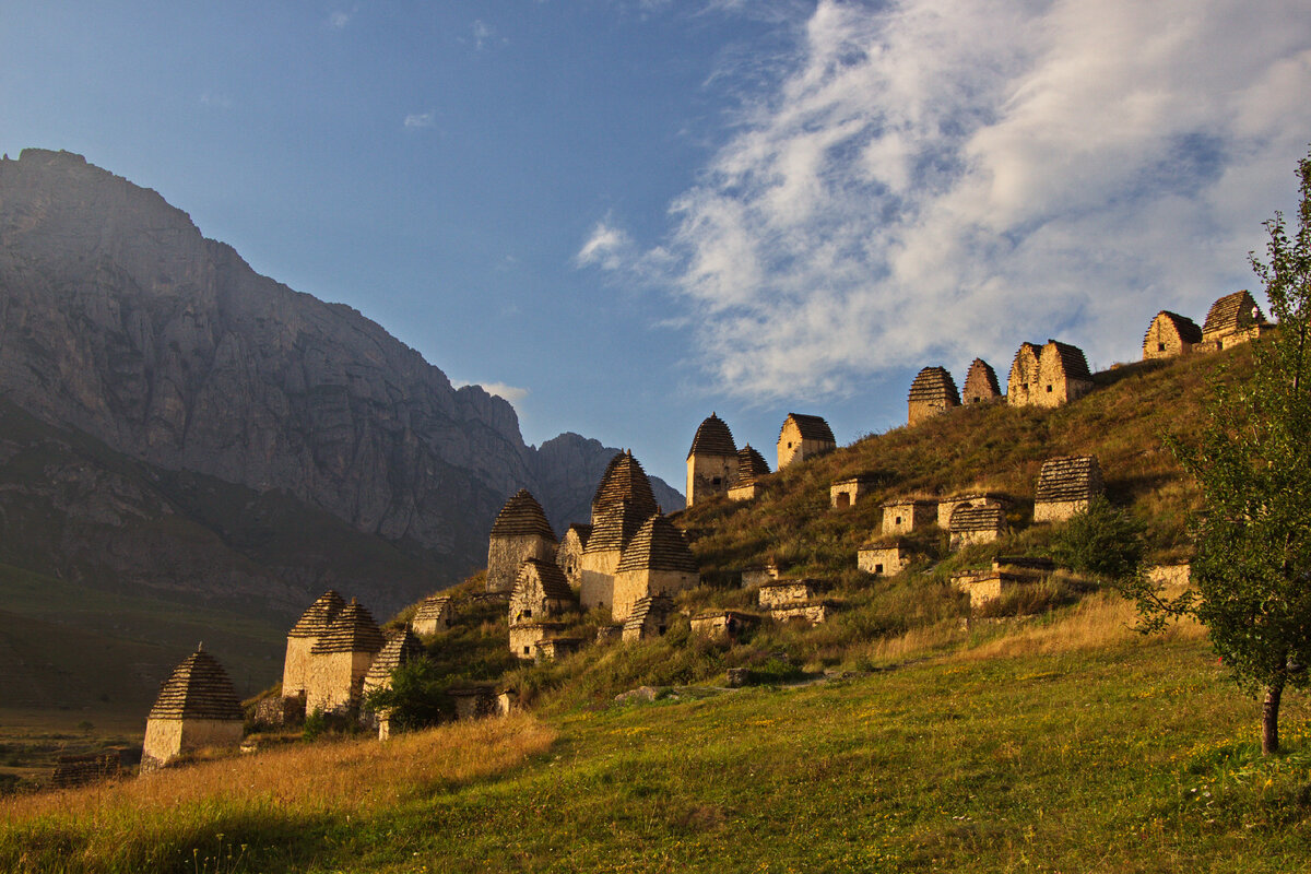 Легенды Кавказа: от осетинских гор до грузинских вин (4/39)